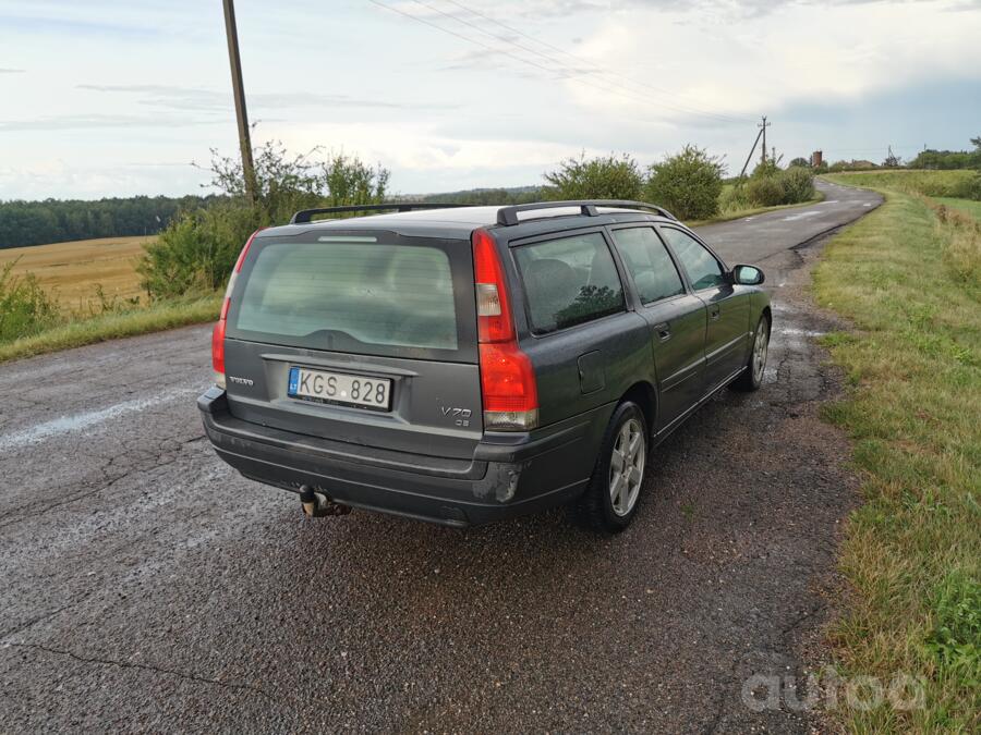 Volvo V70 2 generation wagon
