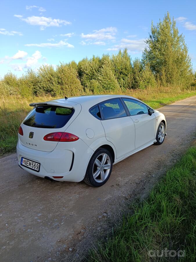 SEAT Leon 2 generation Hatchback 5-doors