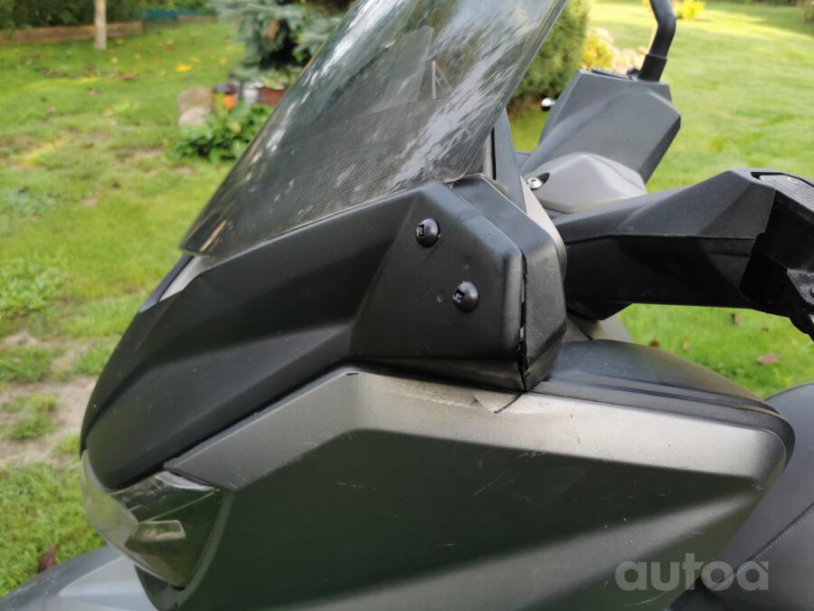 Yamaha X-MAX