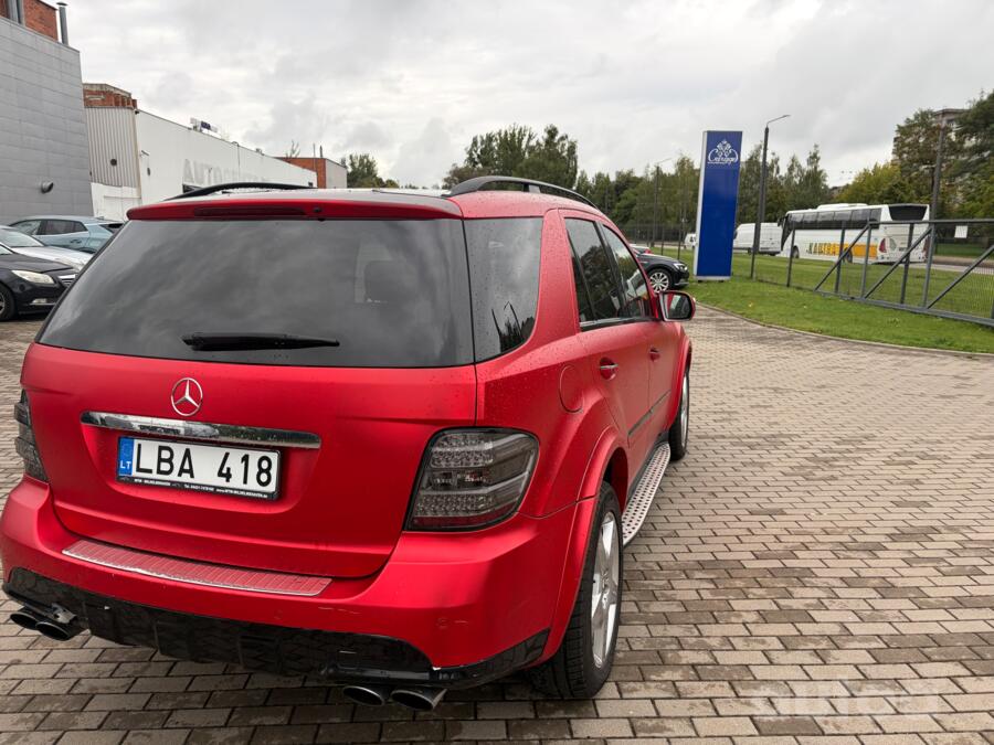 Mercedes-Benz M-Class W164 Crossover 5-doors