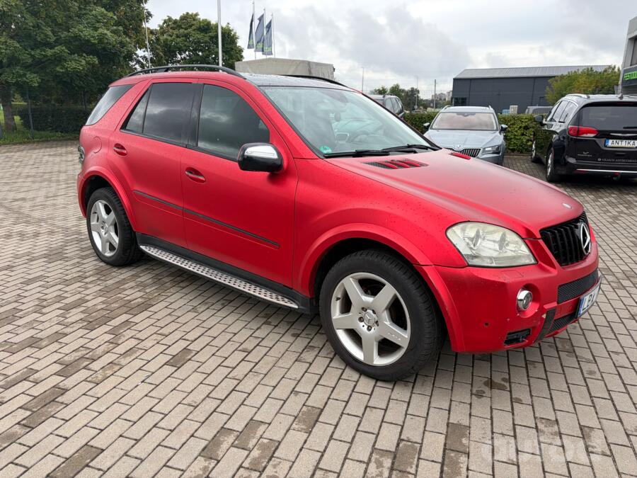 Mercedes-Benz M-Class W164 Crossover 5-doors
