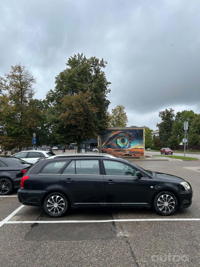 Toyota Avensis 2 generation wagon