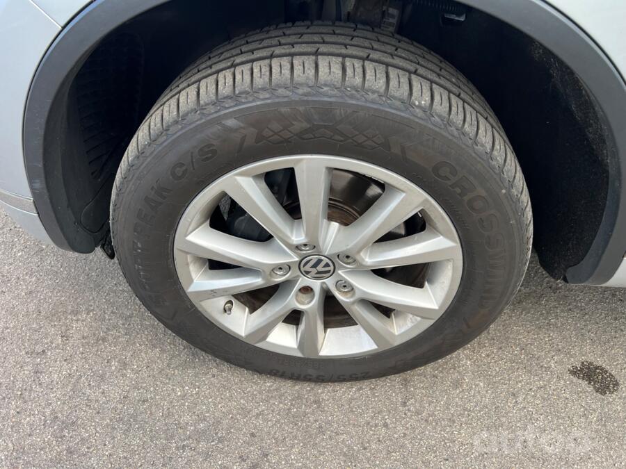 Volkswagen Touareg 2 generation [restyling] Crossover