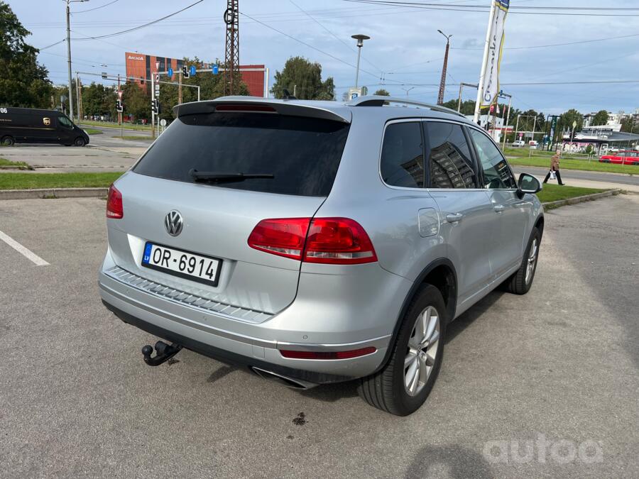 Volkswagen Touareg 2 generation [restyling] Crossover