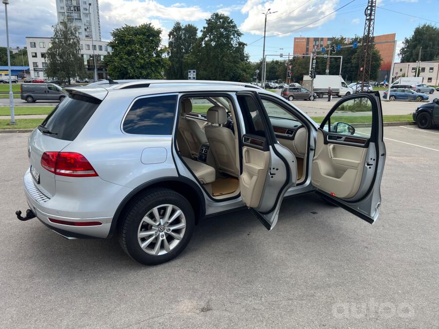 Volkswagen Touareg 2 generation [restyling] Crossover