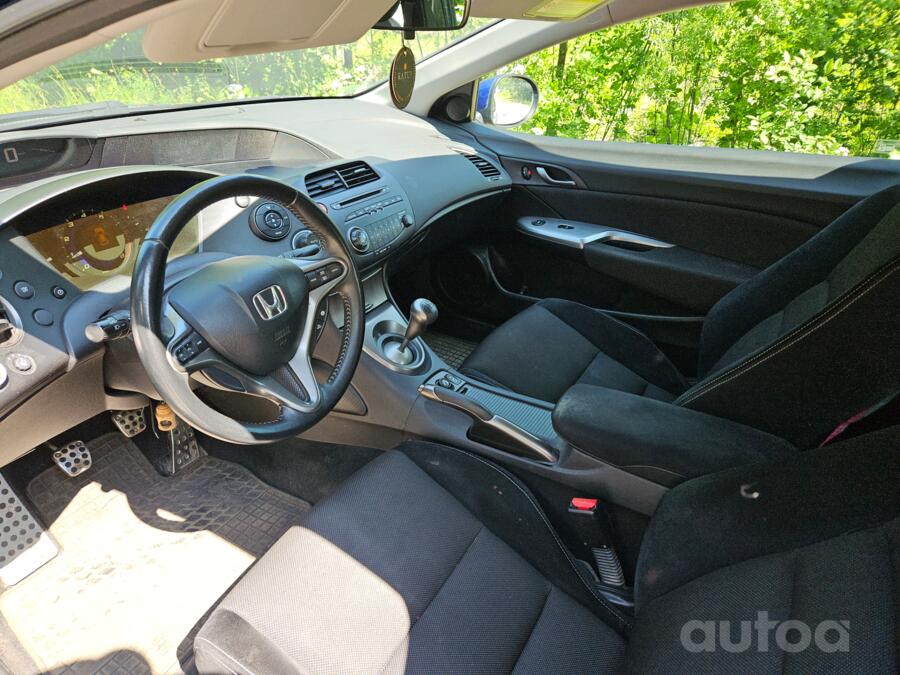 Honda Civic 8 generation [restyling] Type-S hatchback 3-doors
