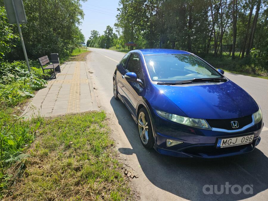 Honda Civic 8 generation [restyling] Type-S hatchback 3-doors