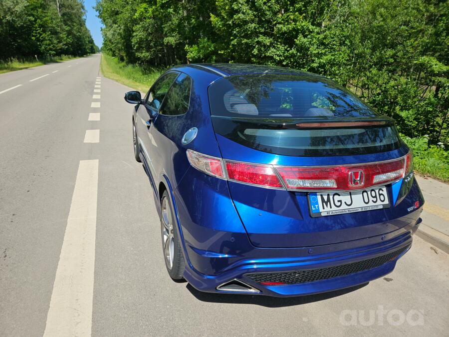Honda Civic 8 generation [restyling] Type-S hatchback 3-doors
