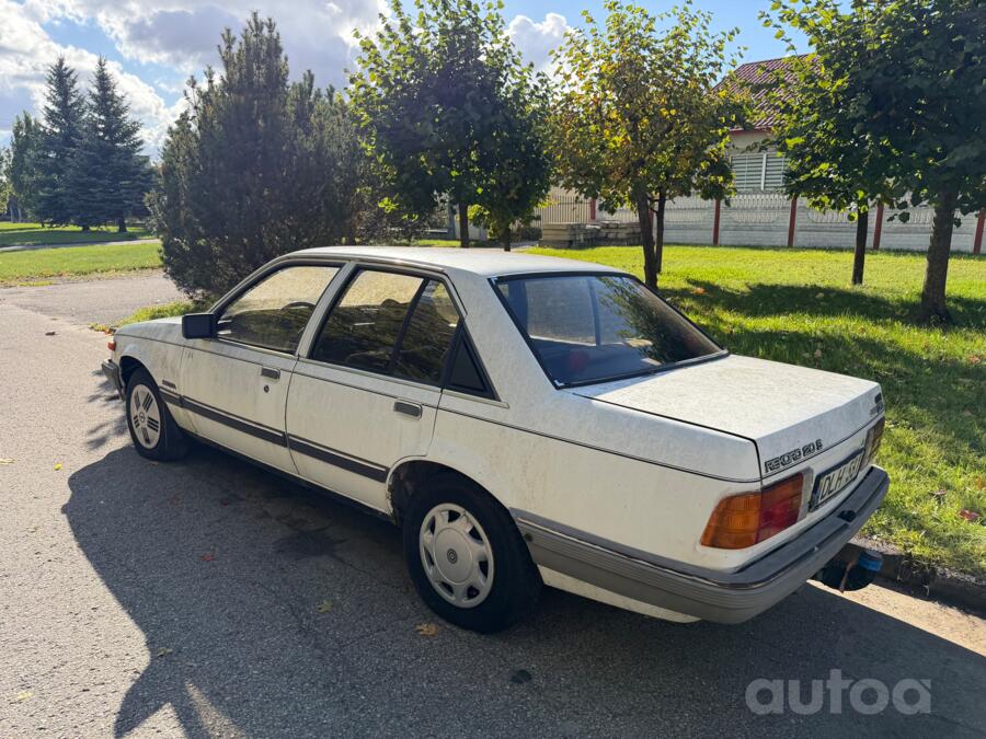 Opel Rekord E Sedan 4-doors