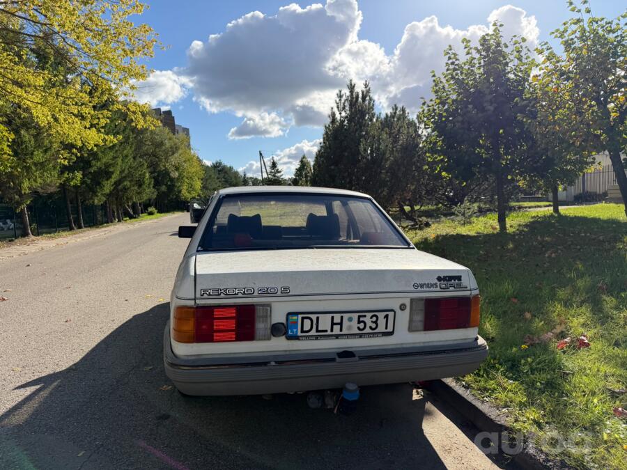 Opel Rekord E Sedan 4-doors