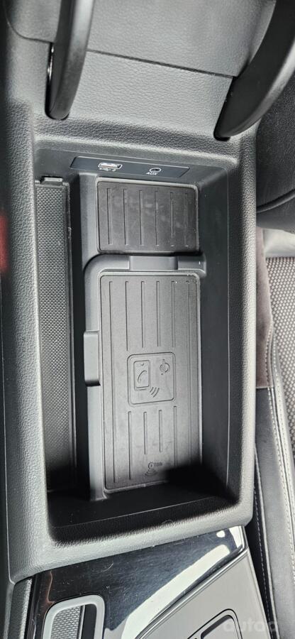 Audi A4 B9 Avant wagon 5-doors