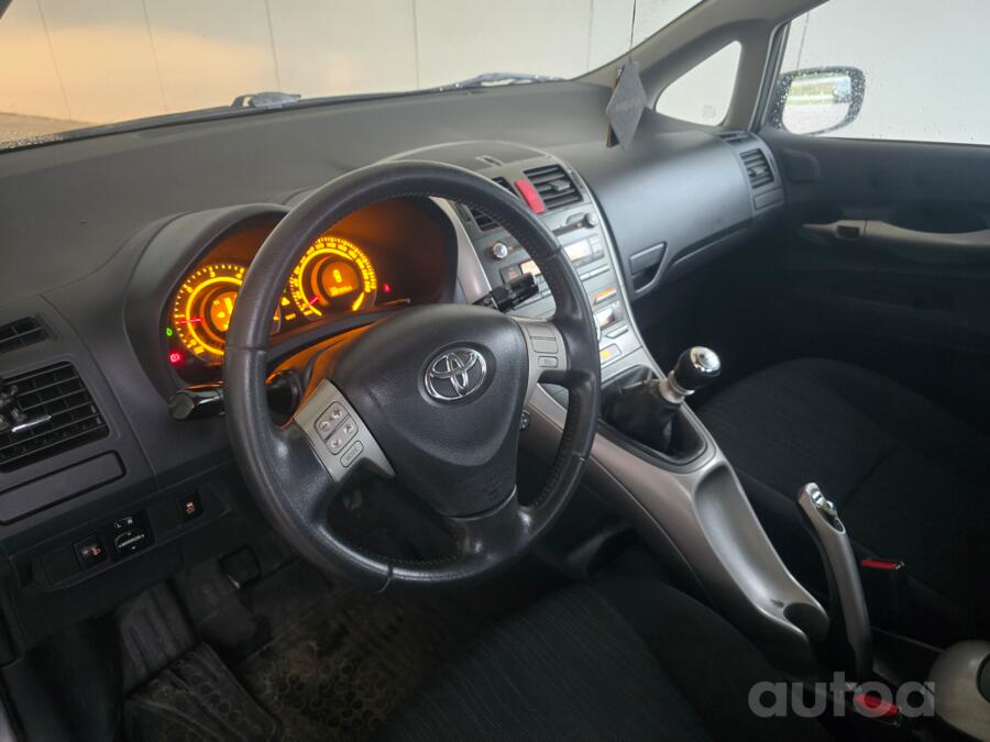 Toyota Auris 1 generation Hatchback 5-doors