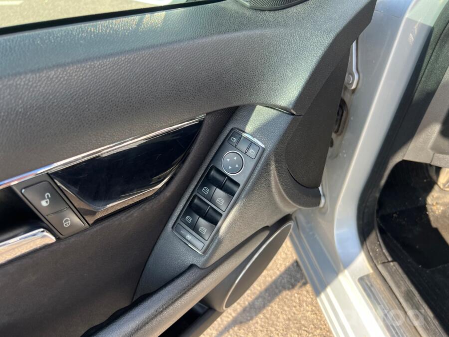 Mercedes-Benz C-Class W204/S204 wagon 5-doors