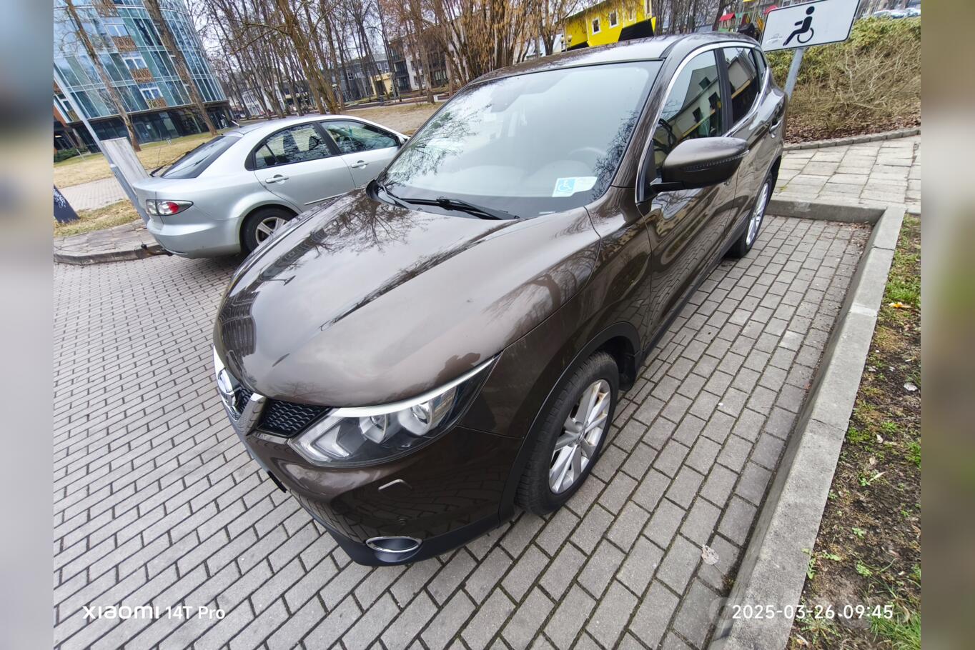 Nissan Qashqai 2 generation Crossover