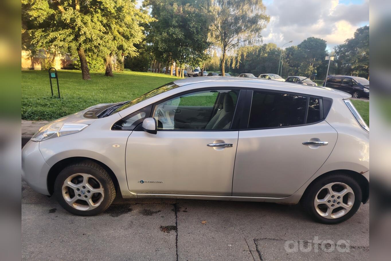 Nissan Leaf 1 generation Hatchback