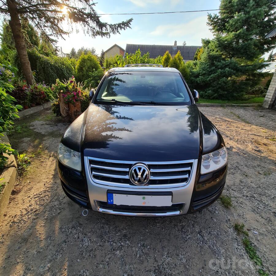 Volkswagen Touareg 1 generation Crossover