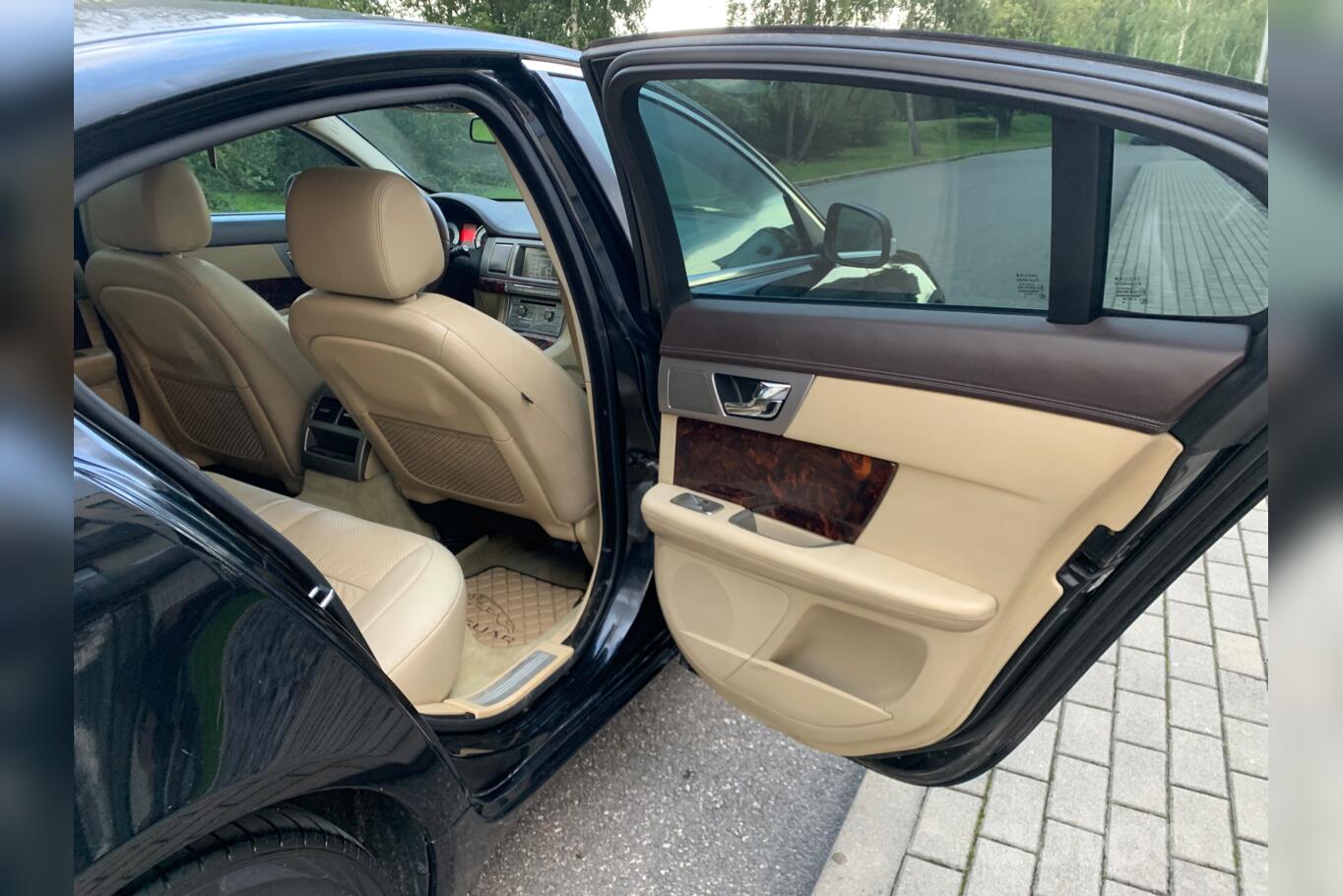 Jaguar XF X250 Sedan 4-doors