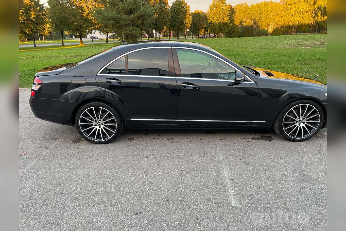 Mercedes-Benz S-Class W221 Sedan