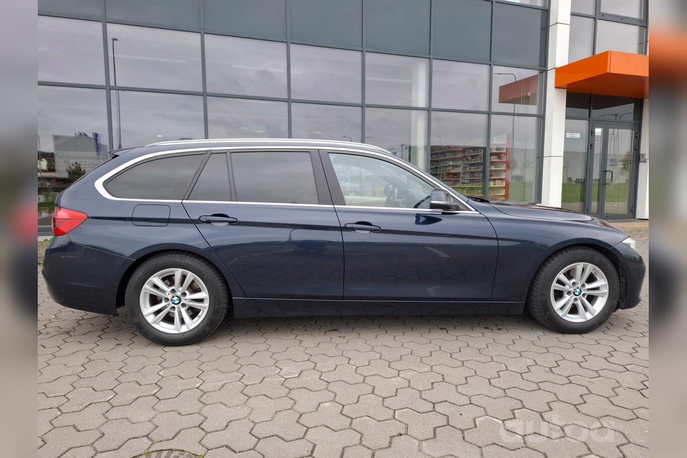 BMW 320 2016