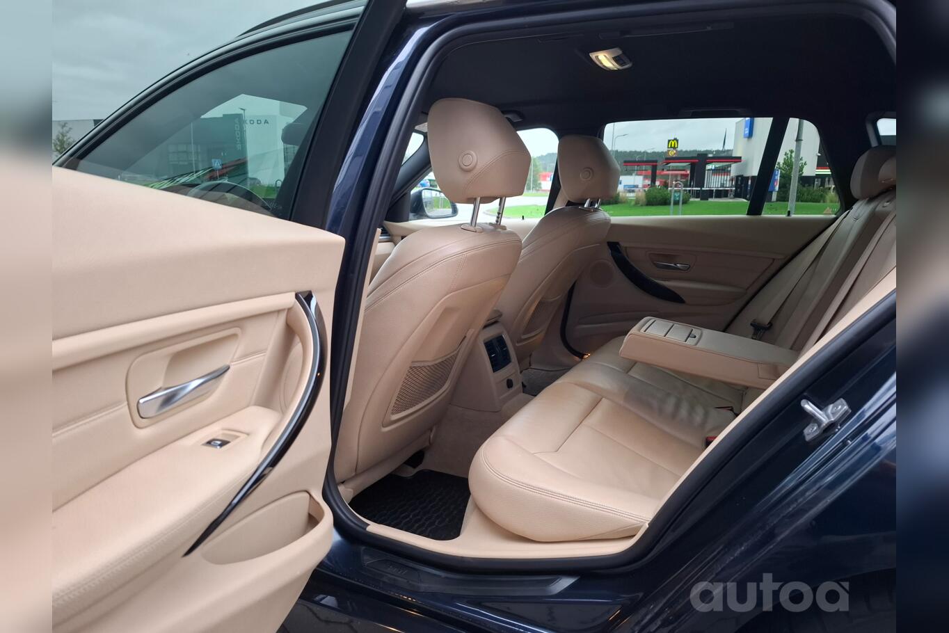 BMW 320 2016