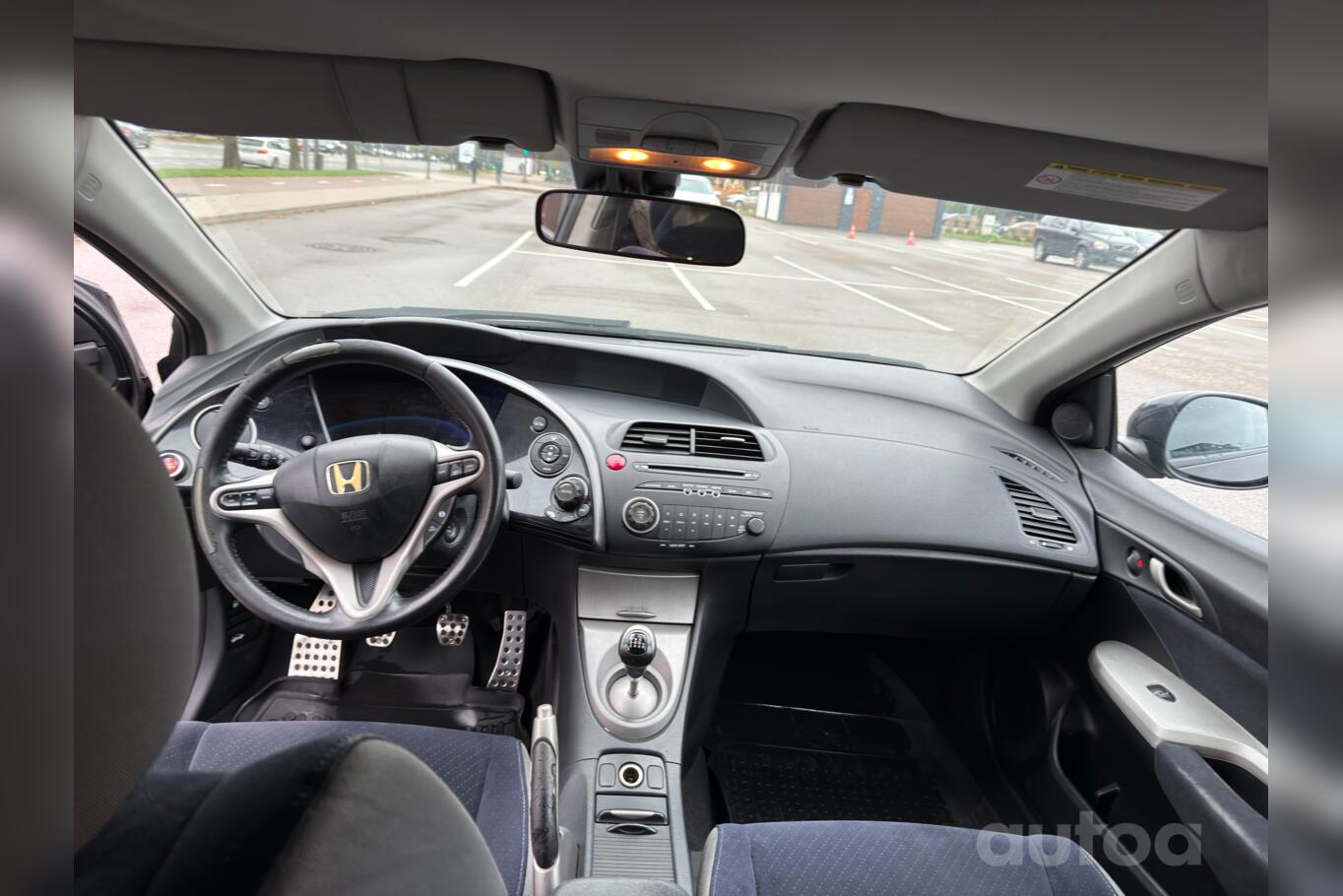 Honda Civic 8 generation Hatchback 5-doors