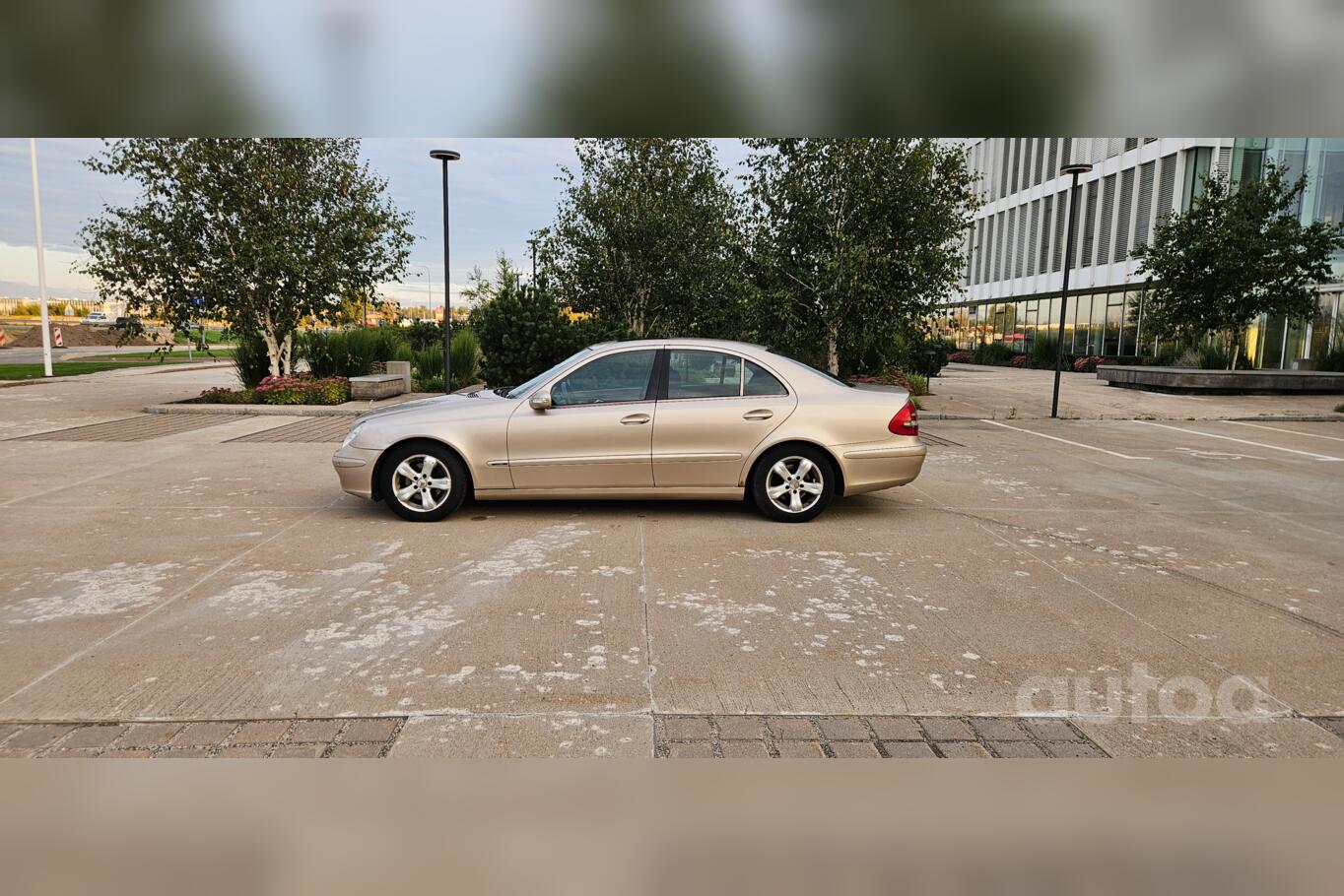 Mercedes-Benz E-Class W211 Sedan