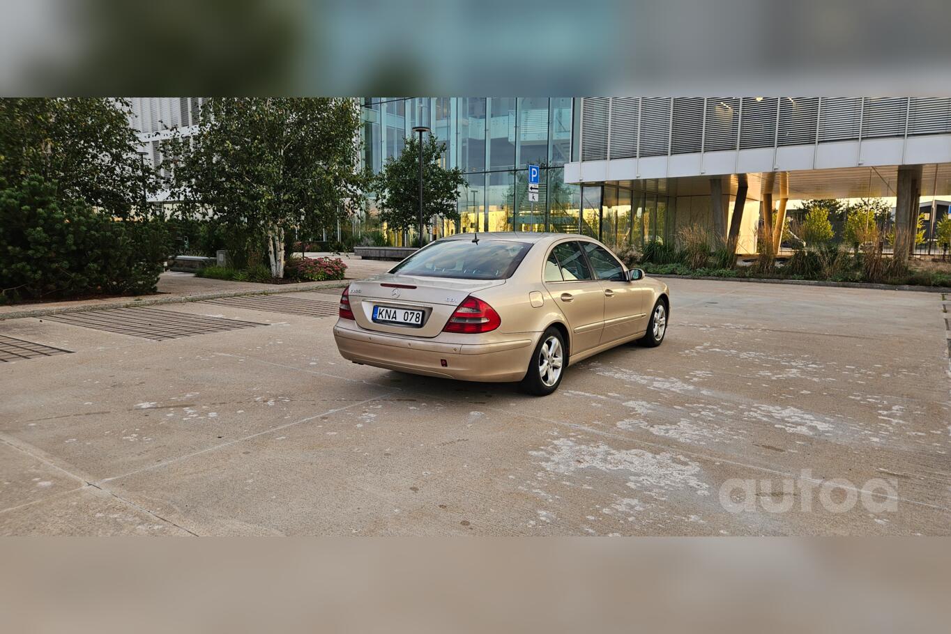 Mercedes-Benz E-Class W211 Sedan