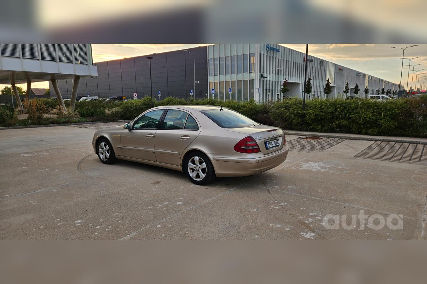 Mercedes-Benz E-Class W211 Sedan