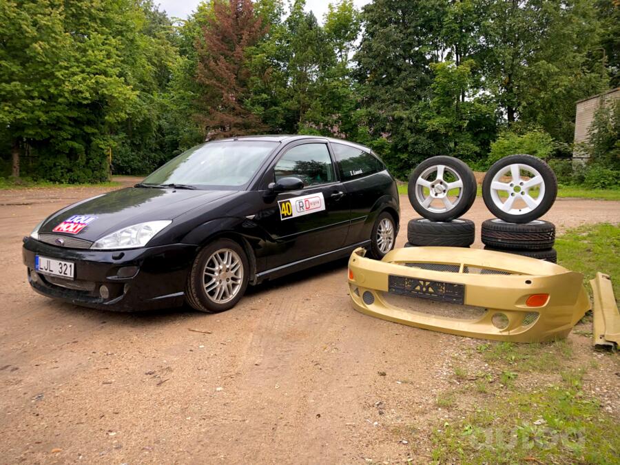 Ford Focus 1 generation Hatchback 3-doors