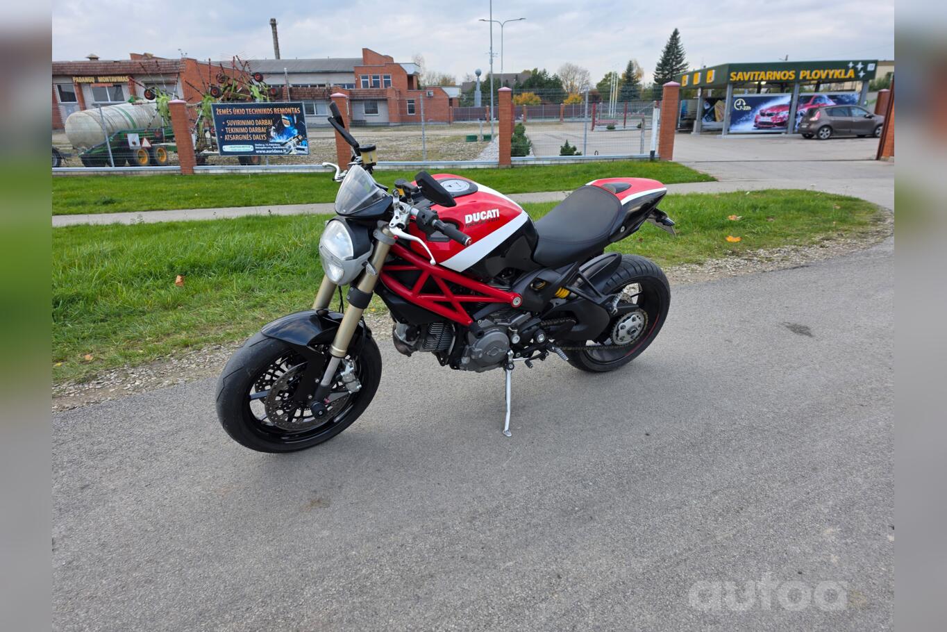 Ducati Monster