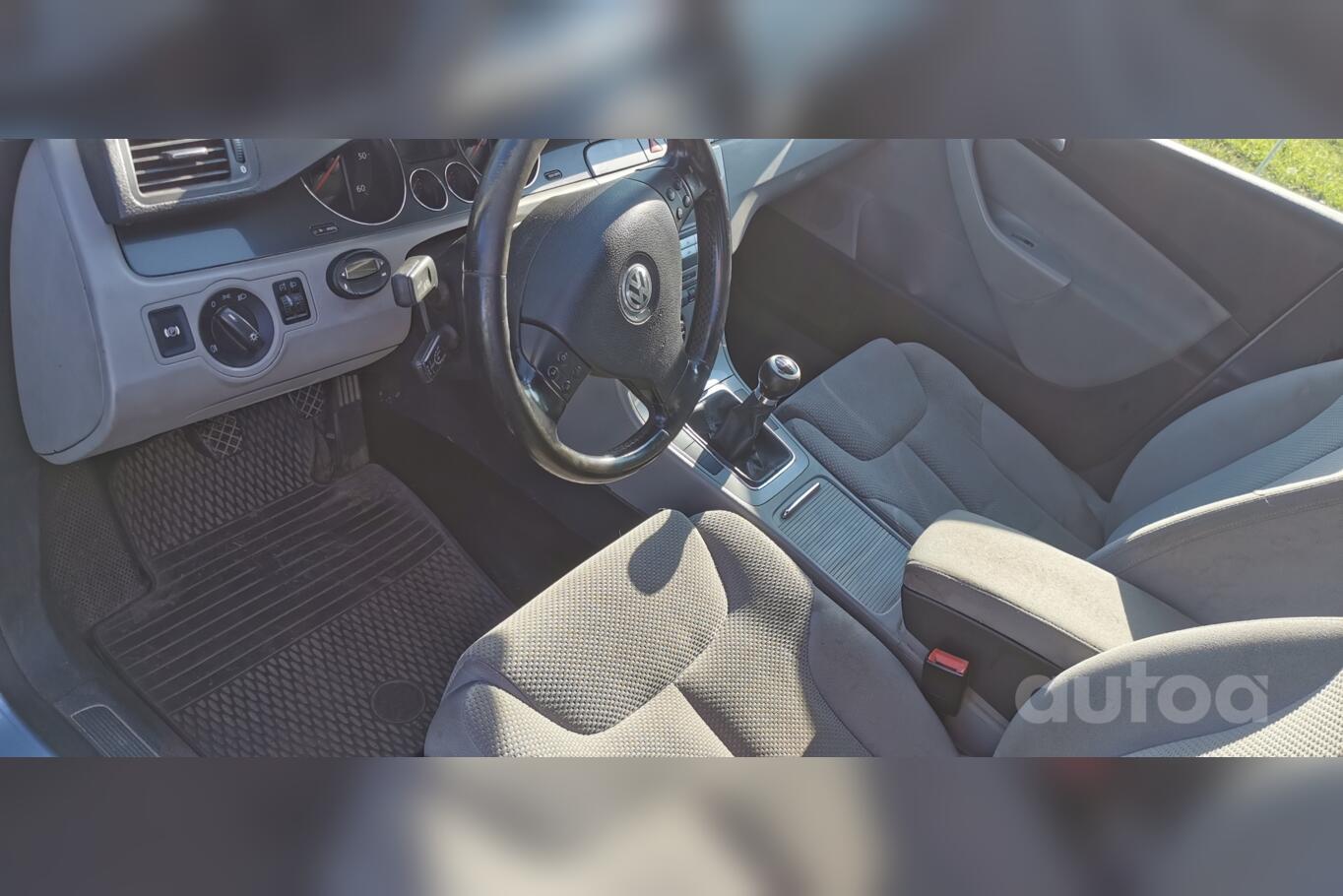 Volkswagen Passat B6 Sedan 4-doors