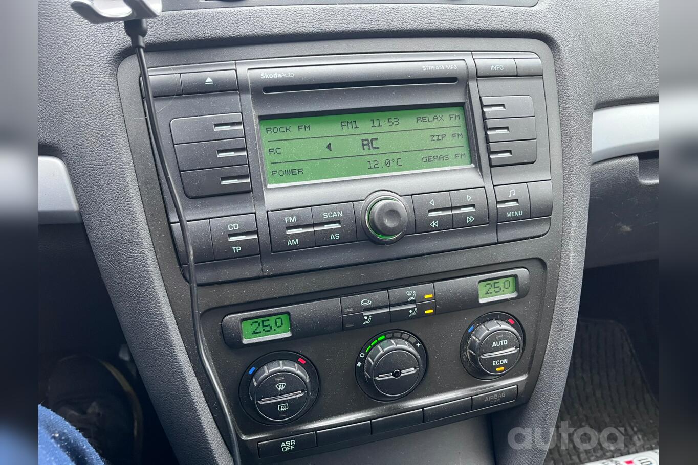 Skoda Octavia 2 generation Combi wagon 5-doors