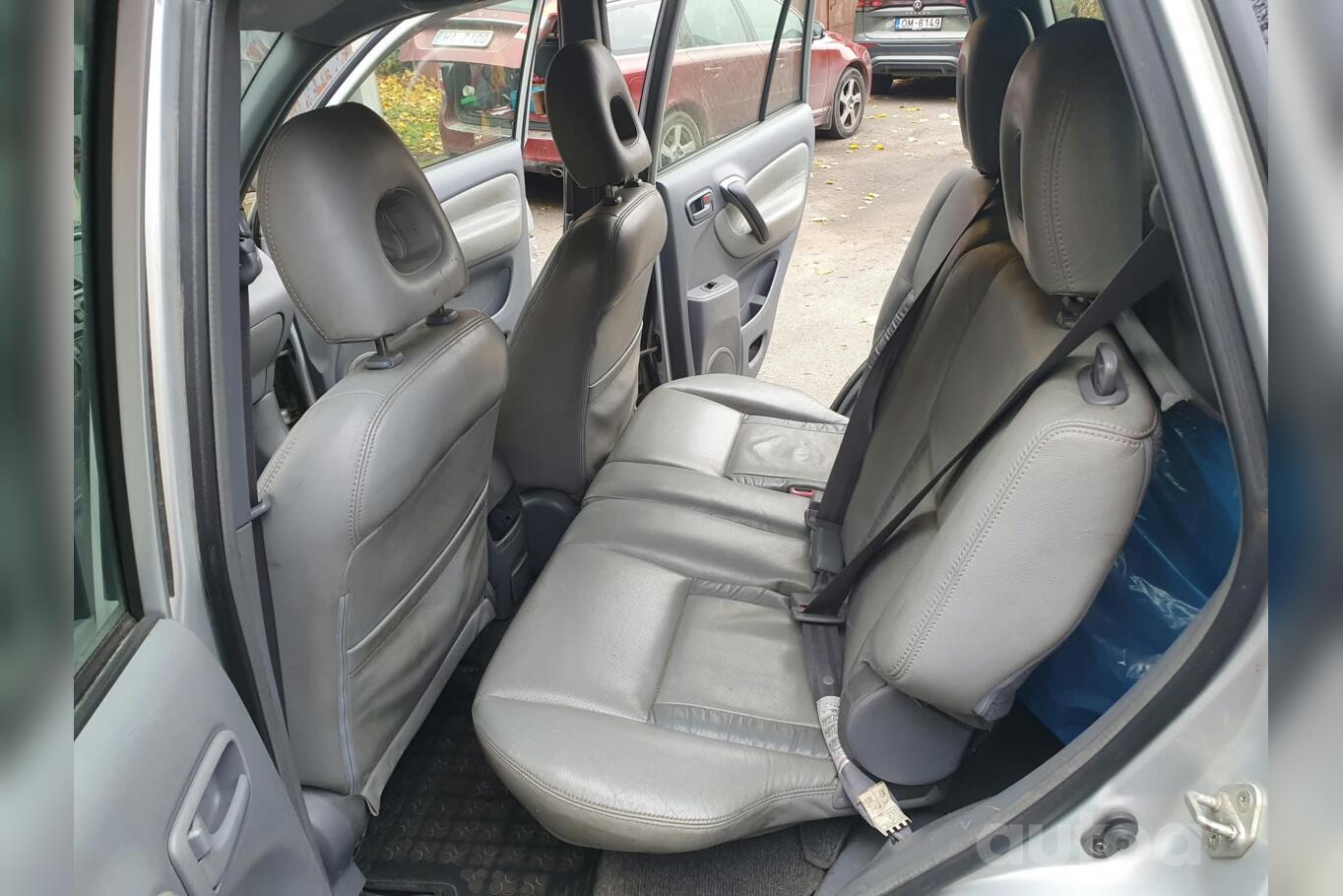 Toyota RAV4 2 generation Crossover 5-doors