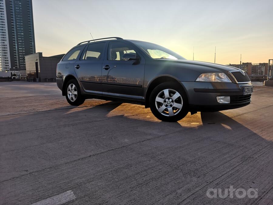 Skoda Octavia 2 generation Combi wagon 5-doors