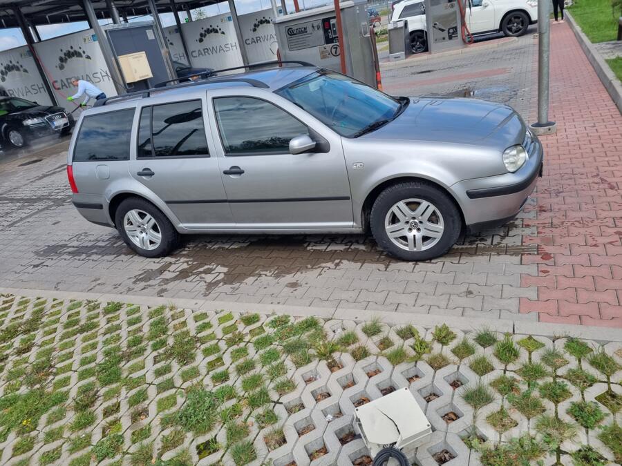 Volkswagen Golf 4 generation wagon