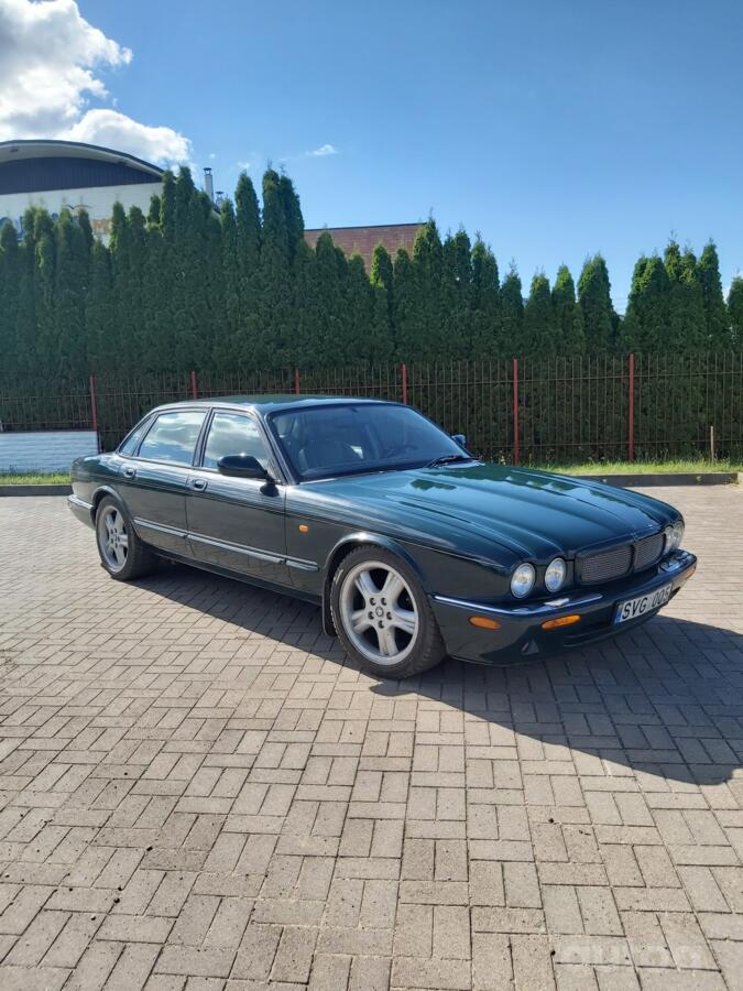 Jaguar XJR II (X308) Sedan