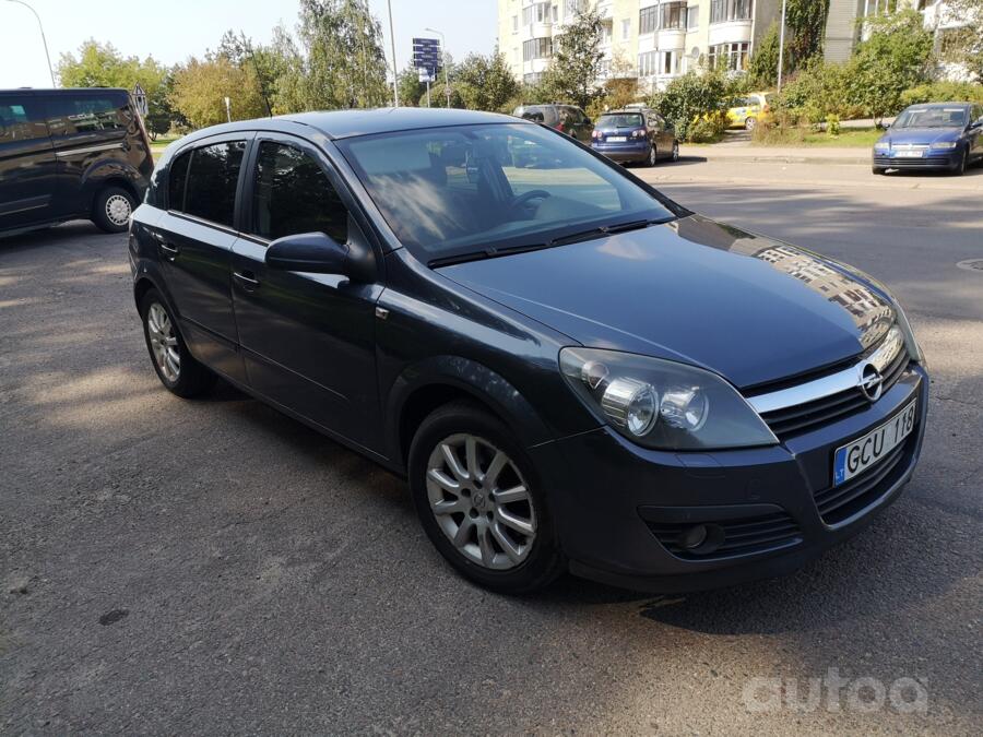 Opel Astra H Hatchback