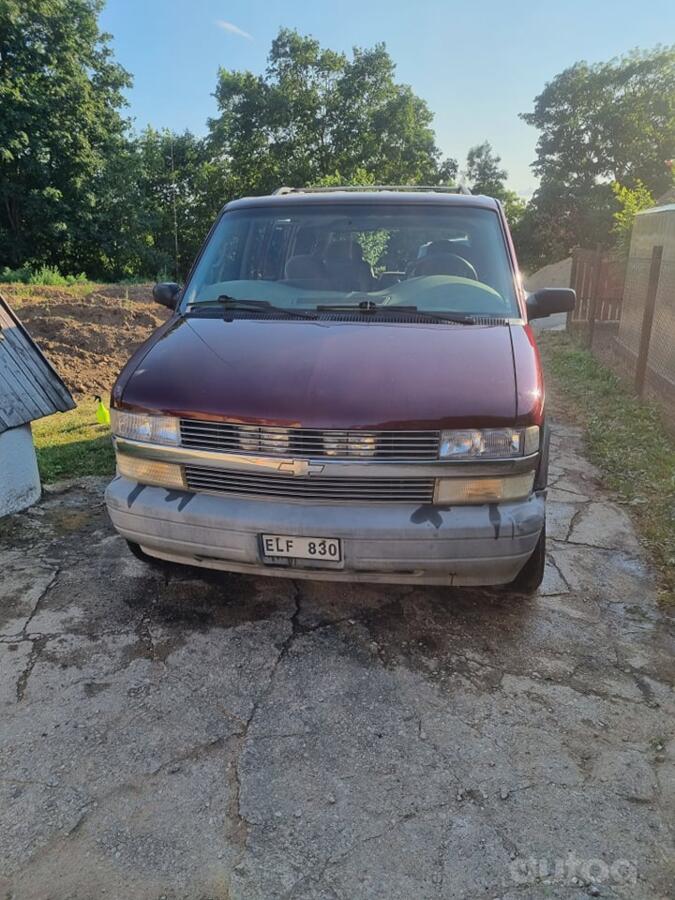 Chevrolet Astro 2 generation Minivan
