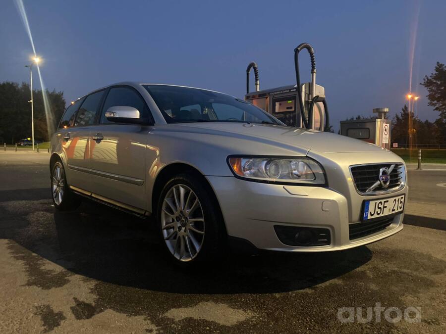 Volvo V50 1 generation [restyling]
