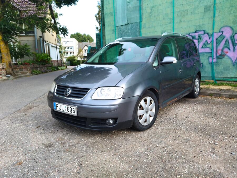 Volkswagen Touran 1 generation Minivan