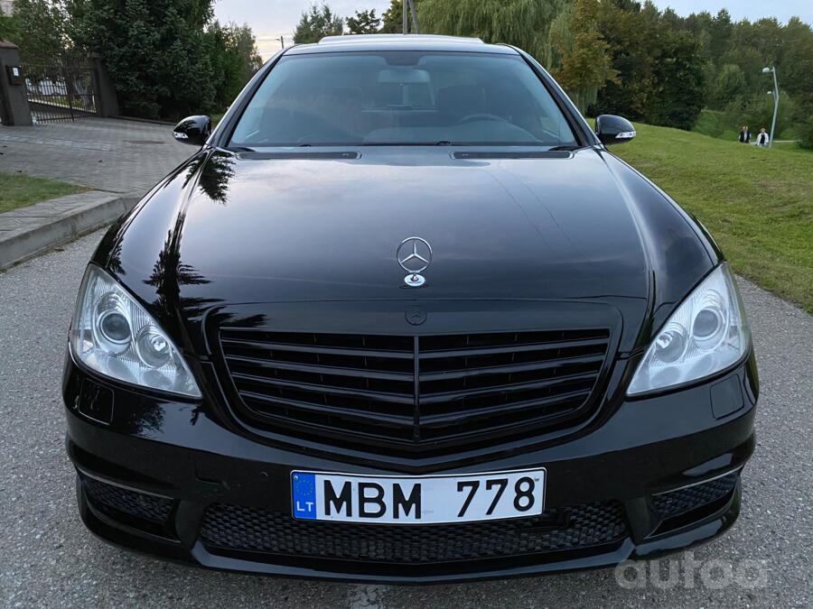 Mercedes-Benz S-Class W221 Sedan