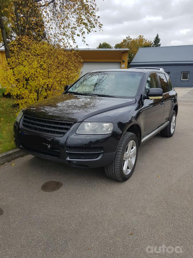 Volkswagen Touareg 1 generation Crossover