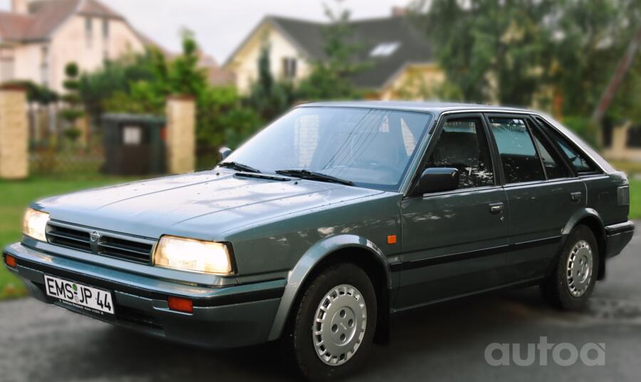 Nissan Bluebird U12 Aussie hatchback