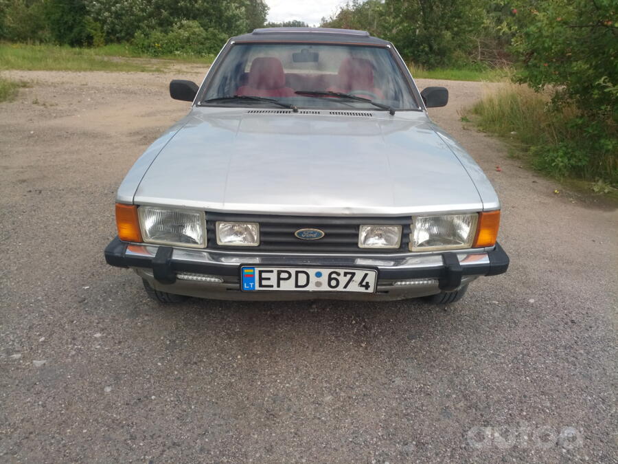 Ford Taurus 1 generation Sedan