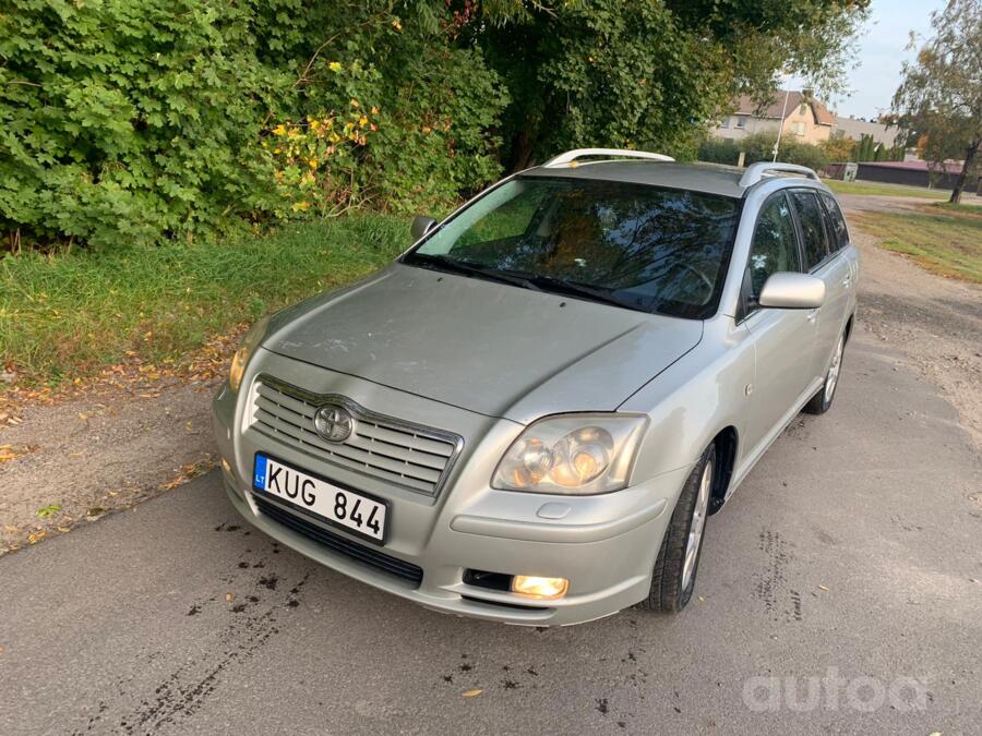 Toyota Avensis 2 generation wagon