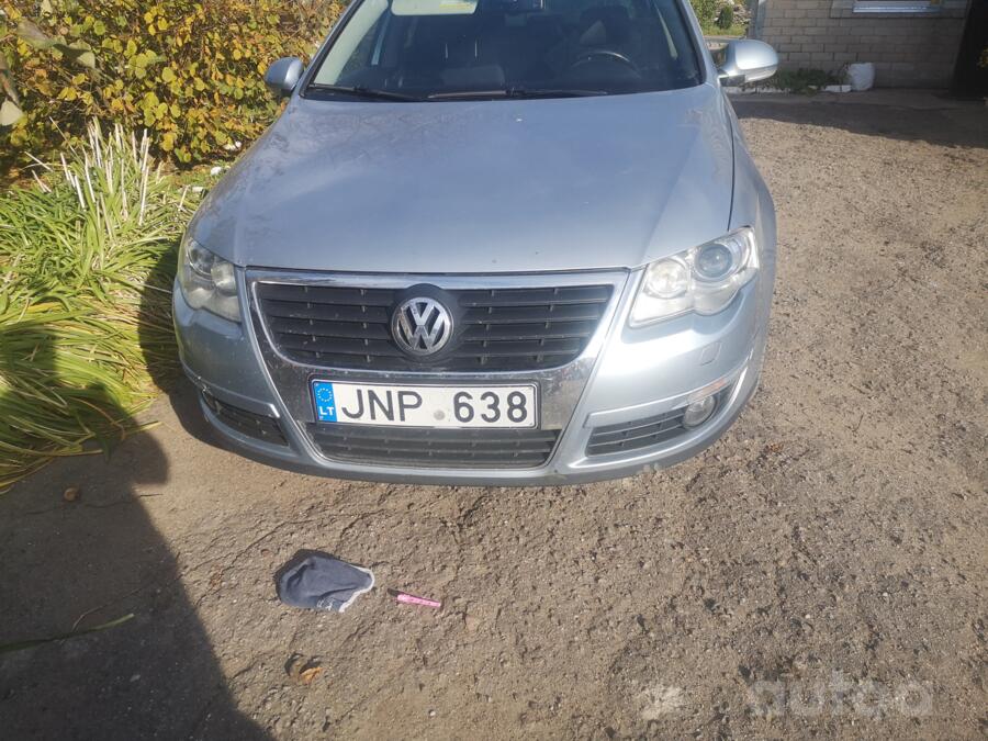 Volkswagen Passat B6 wagon 5-doors