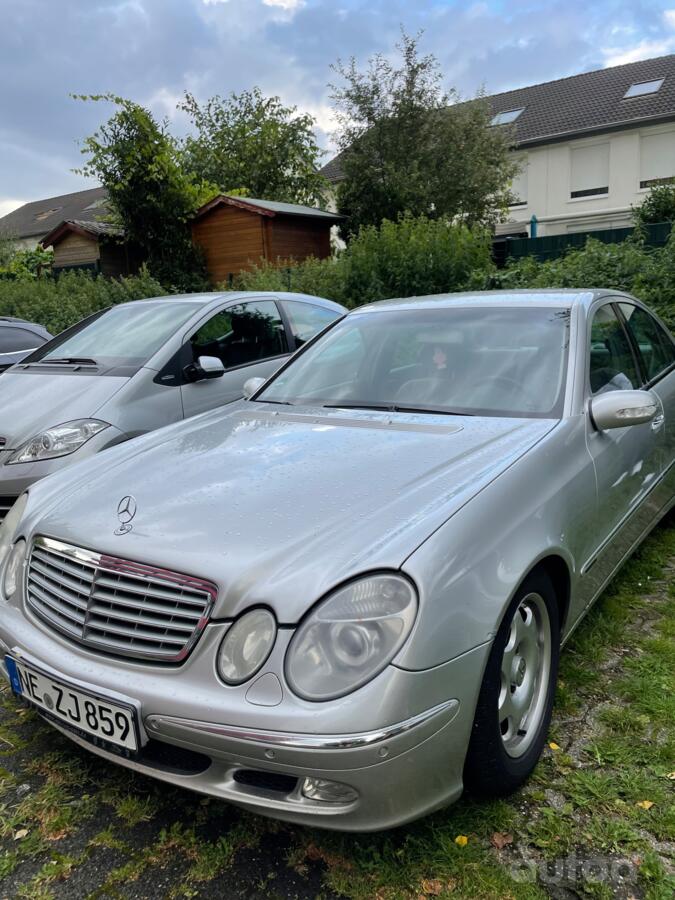 Mercedes-Benz E-Class W211 Sedan