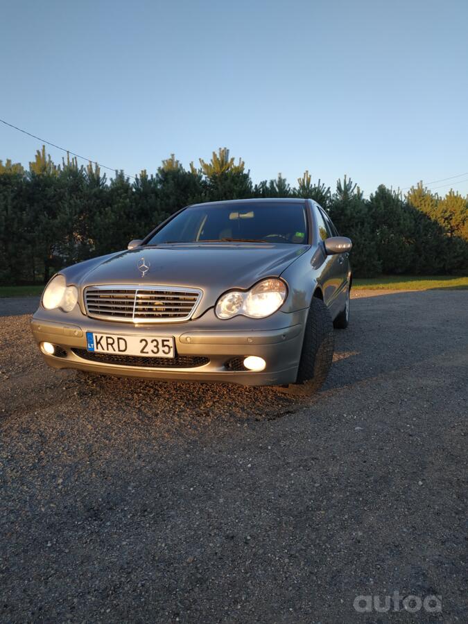 Mercedes-Benz C-Class W203/S203/CL203 Sedan