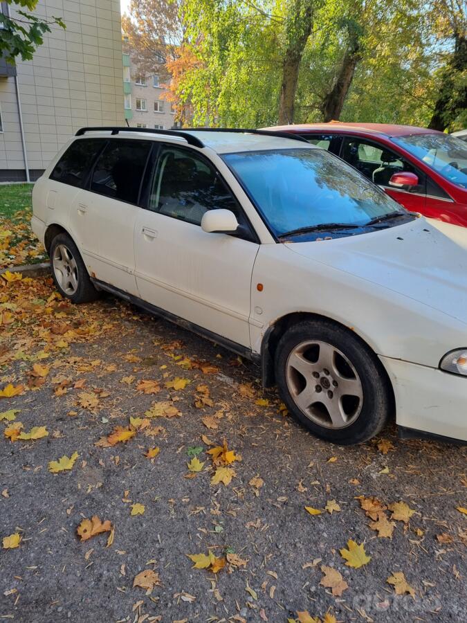 Audi A4 B5 Avant wagon 5-doors