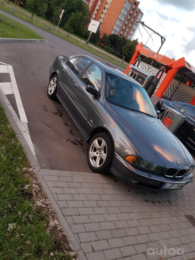 BMW 5 Series E39 Sedan 4-doors